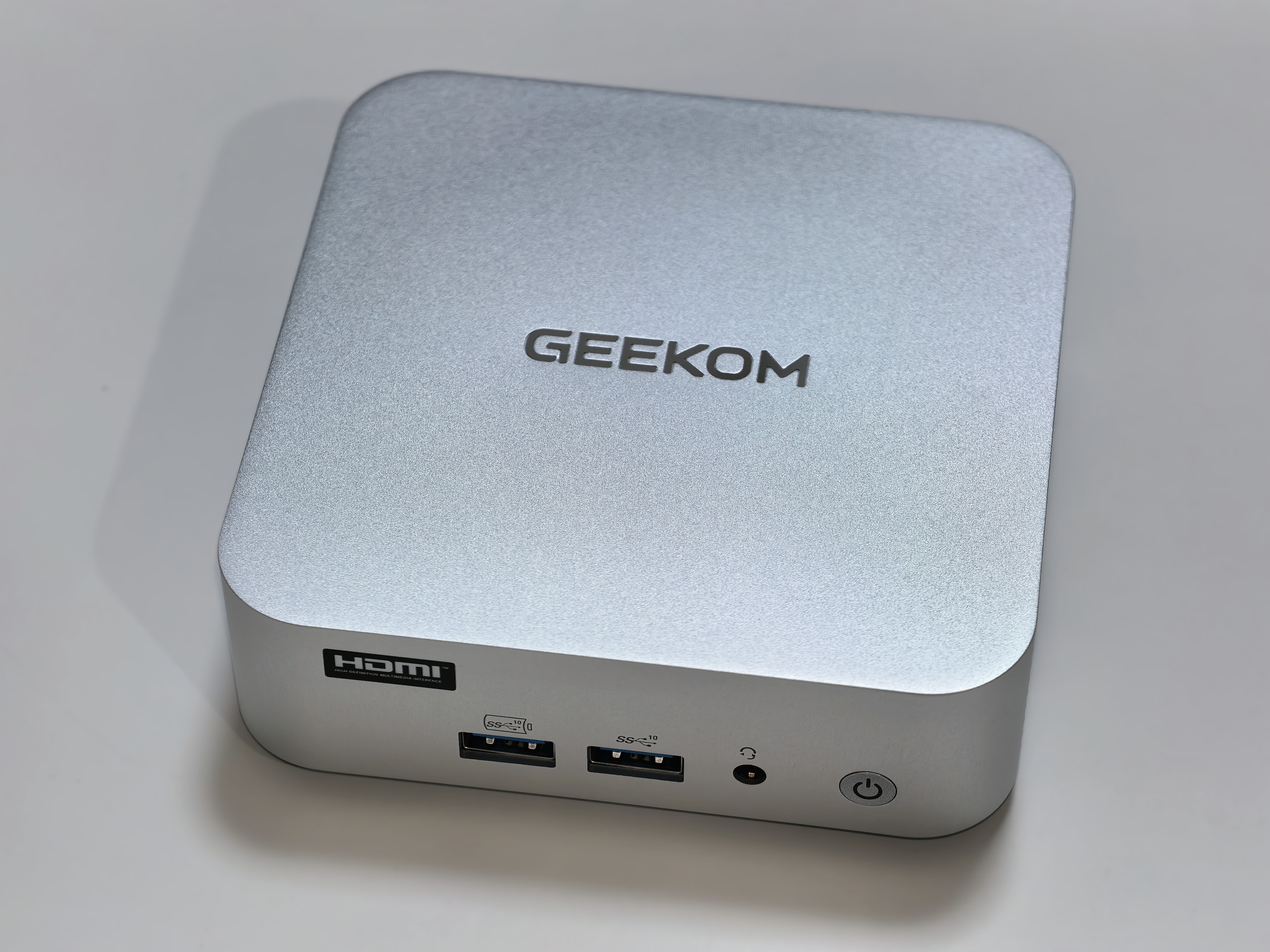 GEEKOM A7 R5-7545Uを実機レビュー！高級感と必要十分なスペックを持ったミドルレンジモデル【PR】
